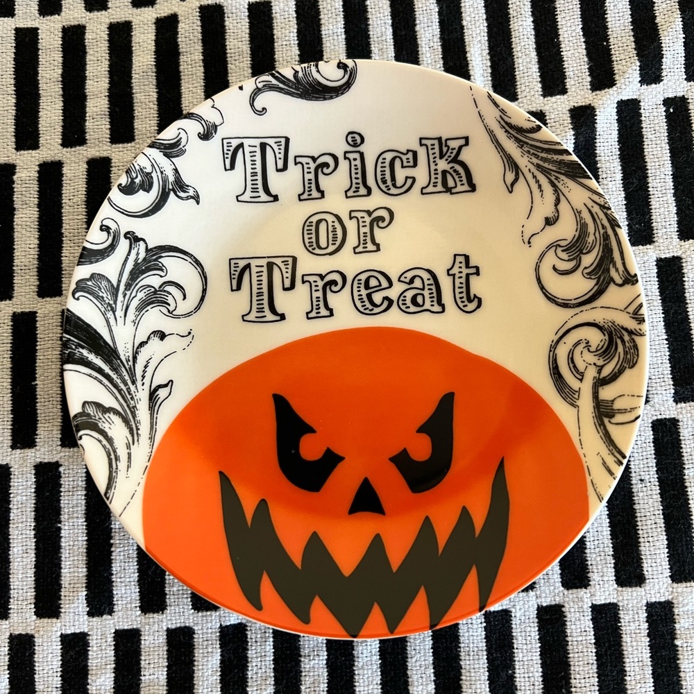 Pier 1 porcelain Halloween plate